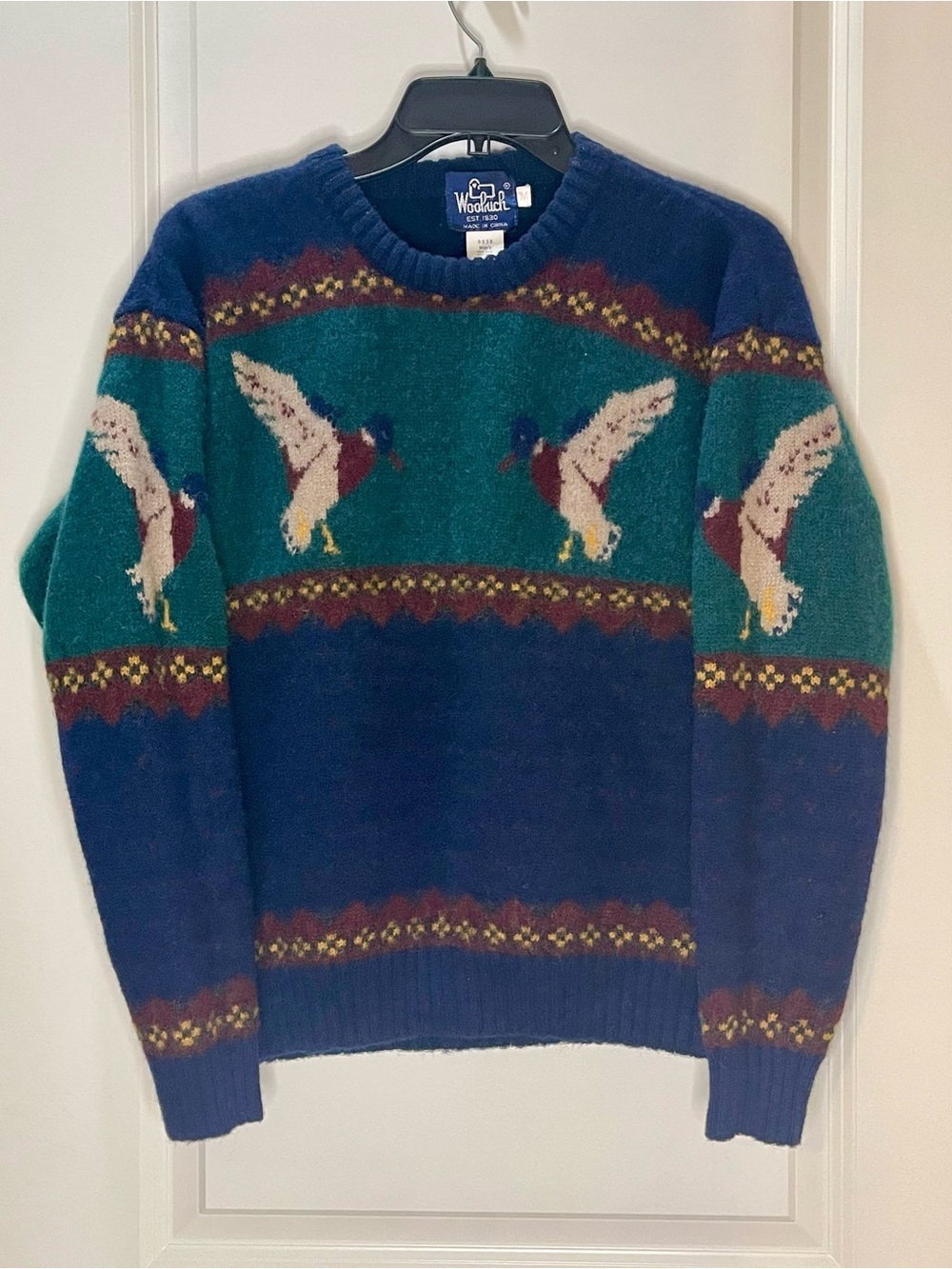 Woolrich Boys Navy, Teal & Maroon Mallard Duck Motif Crewneck Sweater 14/16